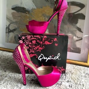 Qupid Satin Peep Toe Platform Crystal Embellished Heels sz 7.5